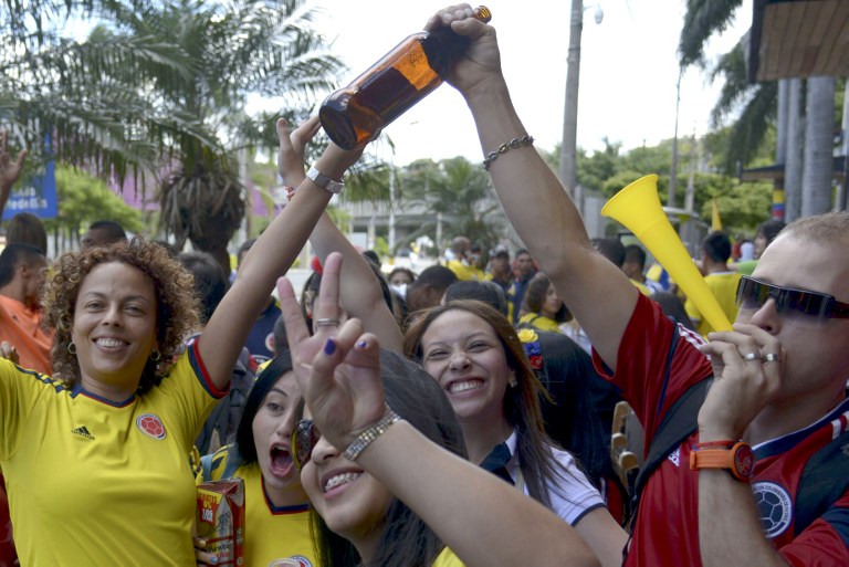Colombianos-celebrando-4.jpg