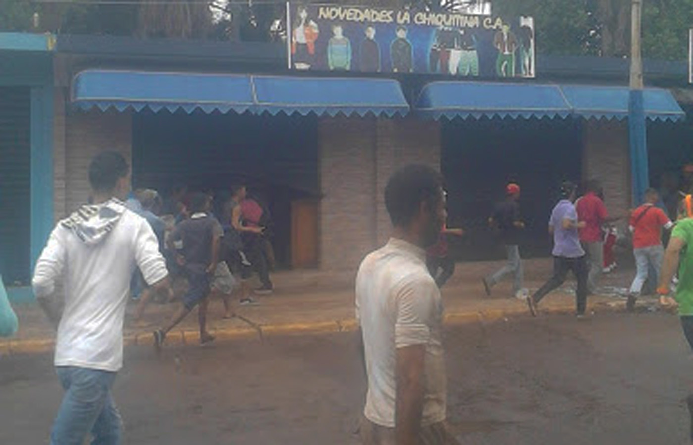 Tensa situación en Santa Elena de Uairén: Reportan robos a ... - La Patilla (Comunicado de prensa) (Registro)
