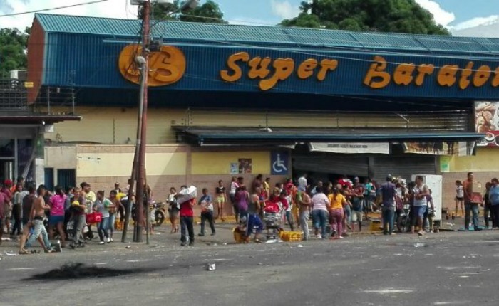 Comerciantes afectados por saqueos en Ciudad Bolívar recibieron ... - La Patilla (Comunicado de prensa) (Registro)