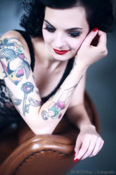 201301_chicas-sexys-con-tatuajes-4-35
