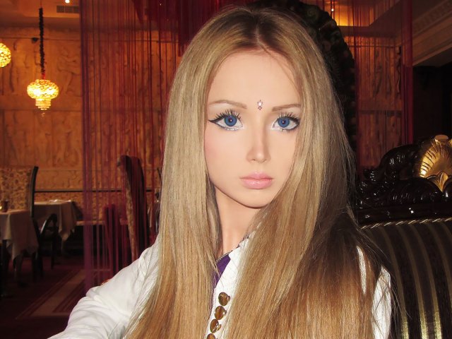 el talento escondido de "Barbie humana" (Vídeo) - LaPatilla.com