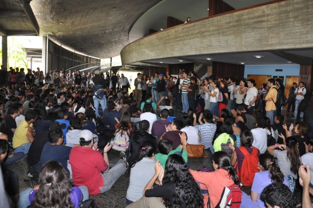 ASAMBLEA DE ESTUDIANTES EN LA UCV 09,05,14 (8)