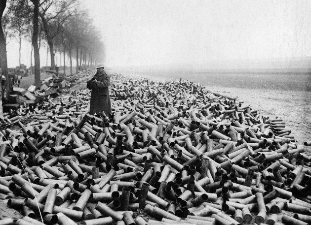 Mountains-of-shell-cases-on-the-roadside-near-the-front-lines-the-contents-of-which-had-been-fired-into-the-German-lines.-Tom-_0018
