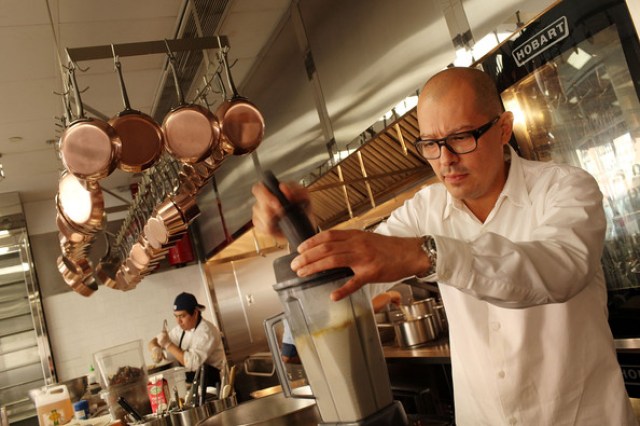 César Ramírez, responsable del restaurante de tres estrellas Michelín Chef's Table at Brooklyn Fare
