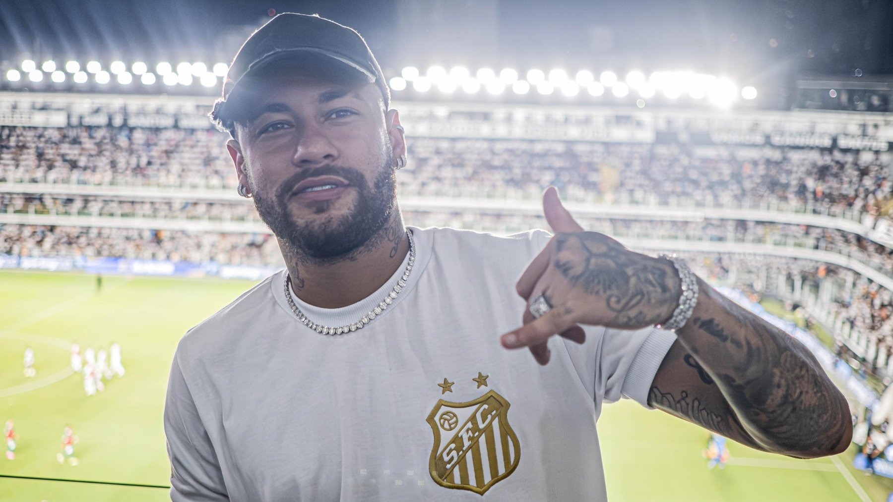La increíble reacción de Neymar al golazo que marcó el venezolano Rómulo Otero con el Santos 