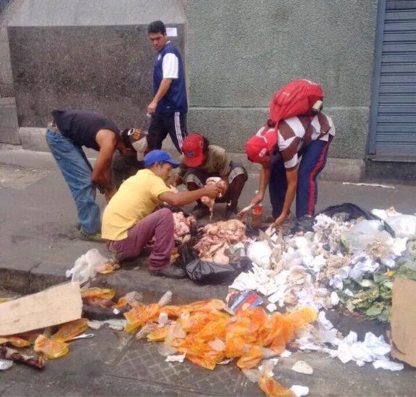 Barquisimeto - Venezuela,¿crisis económica? - Página 35 Venezolanos-comiendo-desechos-2