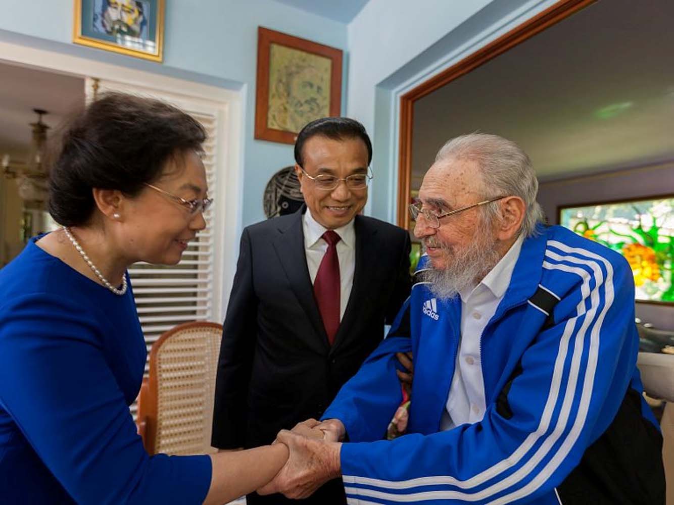2016-09-26T125131Z_246324543_S1BEUDNGHNAA_RTRMADP_3_CUBA-CHINA