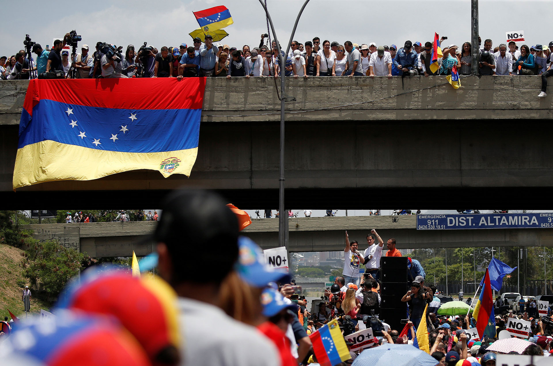 Congressman Freddy Guevara (C) addresses demonstrators during an opposition rally in Caracas, Venezuela, April 6, 2017. REUTERS/Carlos Garcia Rawlins