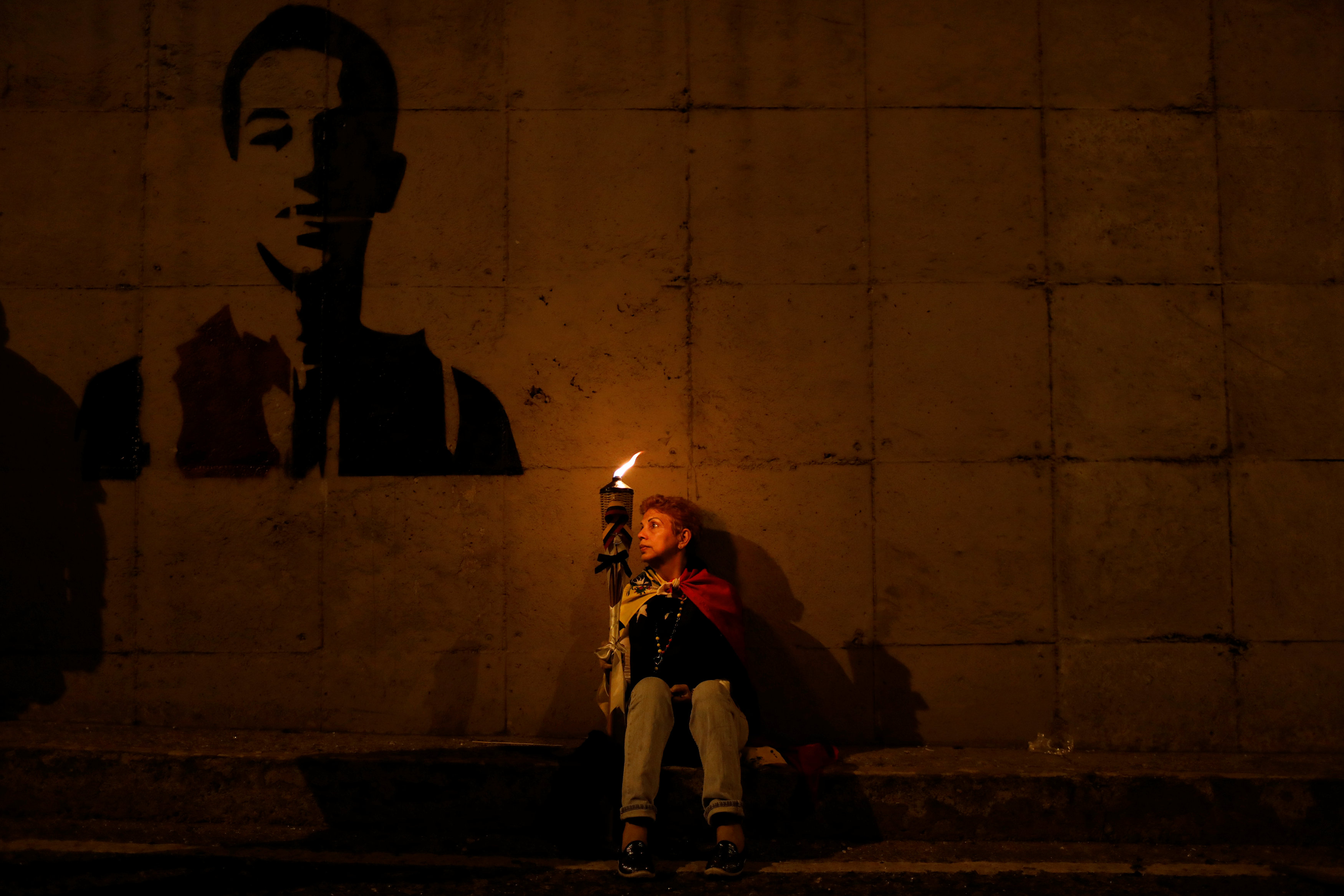 Opositores realizaron una vigilia en honor a Neomar Lander. REUTERS/Carlos Garcia Rawlins TPX IMAGES OF THE DAY