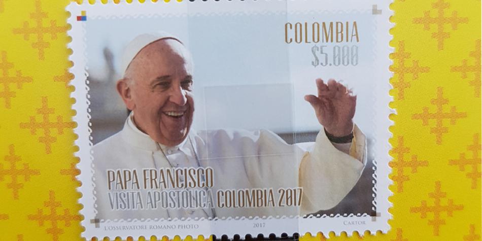 Foto: Colombia pone en circulación 38.000 estampillas por visita del papa / @472Colombia
