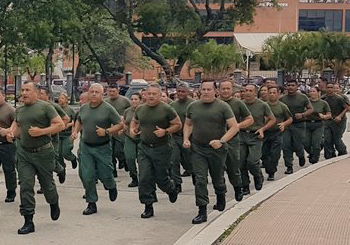 NOTICIA DE VENEZUELA  - Página 56 Gordi-soldados