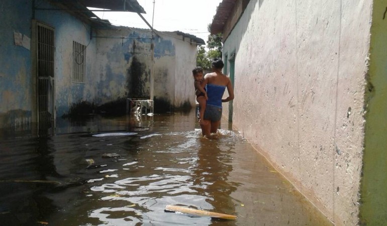 NOTICIA DE VENEZUELA  - Página 40 Inundacionbolivar