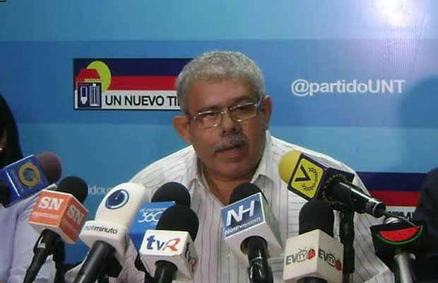  Venezuela debe importar entre 40 y 60 mil barriles diarios de gasolina. / Foto Prensa .