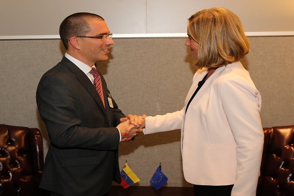 Canciller Arreaza sostuvo reunión con Alta Representante de la Unión Europea Federica Mogherini