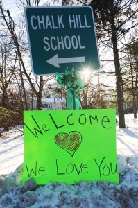 Un mes después de matanza de Newtown, padres piden diálogo nacional en EEUU