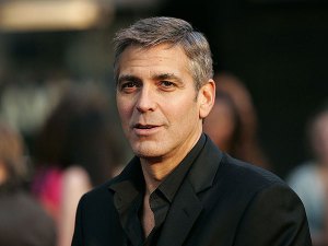 George Clooney se hizo un ‘lifting’, pero en los testículos