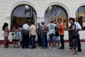 Analistas y exiliados descartan una migración masiva de cubanos a Miami