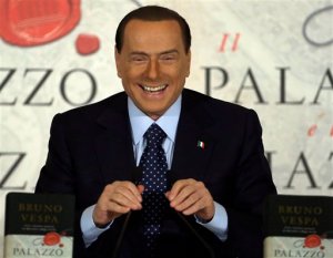Berlusconi critica a juezas “feministas”