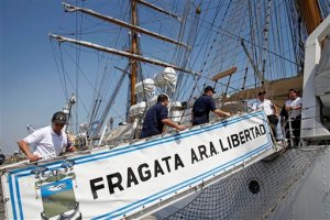 Regresa a Argentina navío incautado en Ghana
