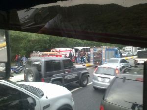 Accidente en la Caracas-La Guaira (Foto)