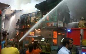 Incendio consume barrio de Santa Ana en Panamá (Fotos)