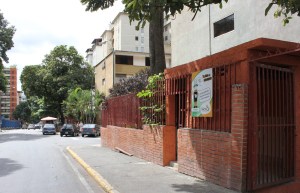 Alcalde Ocariz entregó cuartos de basura a los vecinos de Santa Eduvigis
