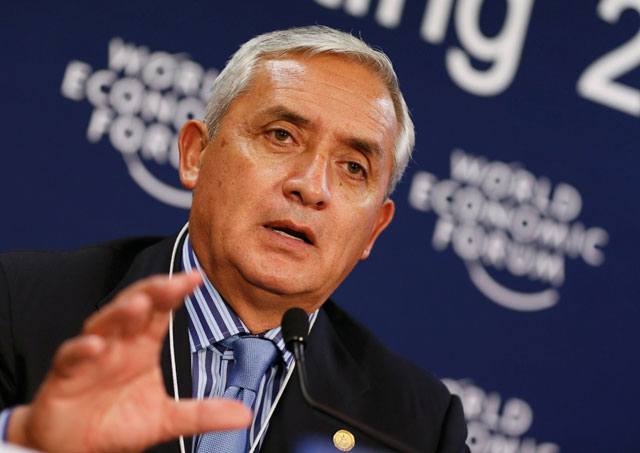 Guatemala promueve en Davos la regulación de la droga