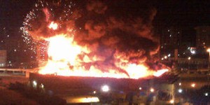 Se quema el Bingo Platinum en Puerto La Cruz (FOTO)