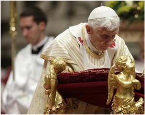 Benedicto XVI pide que se solucionen los conflictos, en particular el de Siria
