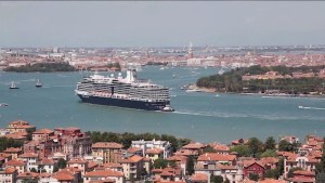 Polémica por cruceros en Venecia