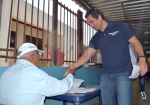 Richard Mardo entregó donativo a centro de rehabilitación en Rio Blanco I