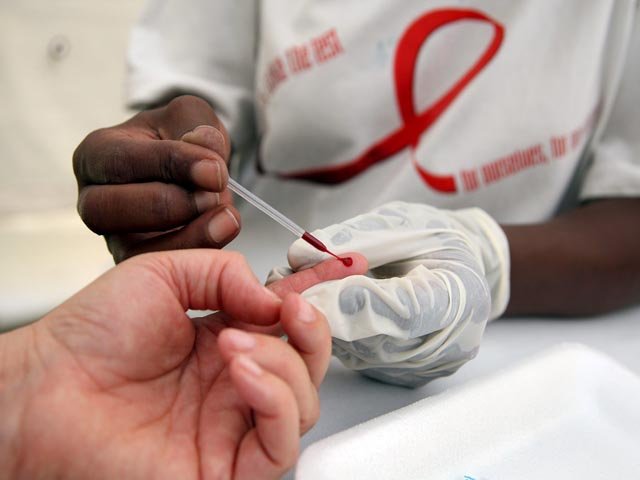 Francia: experimentan en seres humanos vacuna contra el sida