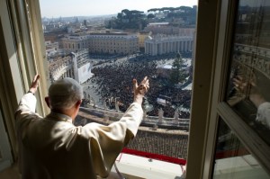 Roma conmocionada por la renuncia de Benedicto XVI (Video)