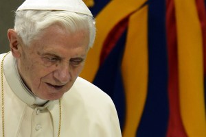 El Papa asegura que renunció en plena libertad por el bien de la Iglesia (Fotos y Video)