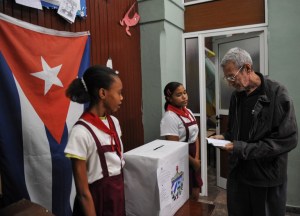 Disidencia cubana tacha las elecciones parlamentarias de “gran farsa” y “teatro”