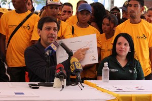 Ocariz incluyó a más de cuatrocientos “cuadrilleros” para la limpieza de Sucre