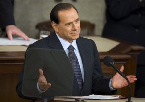 Berlusconi condenado a un año de cárcel (Video)
