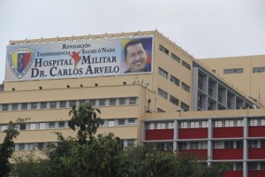 Se colaron al piso 8 del Hospital Militar y esto fue lo que encontraron (Video)