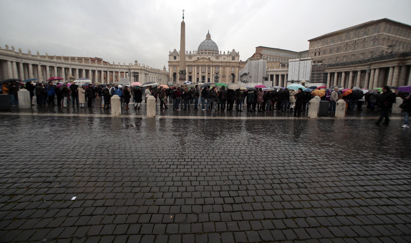 Roma se prepara para el último Ángelus de Benedicto XVI (Fotos)