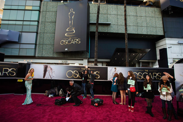 Estrellas ensayan para la entrega de los Oscar (Fotos)