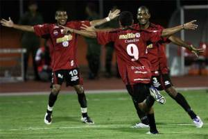 Caracas FC goleó al Deportivo Petare y sigue en carrera por el Clausura