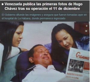 Así reseñó El País las fotos de Chávez