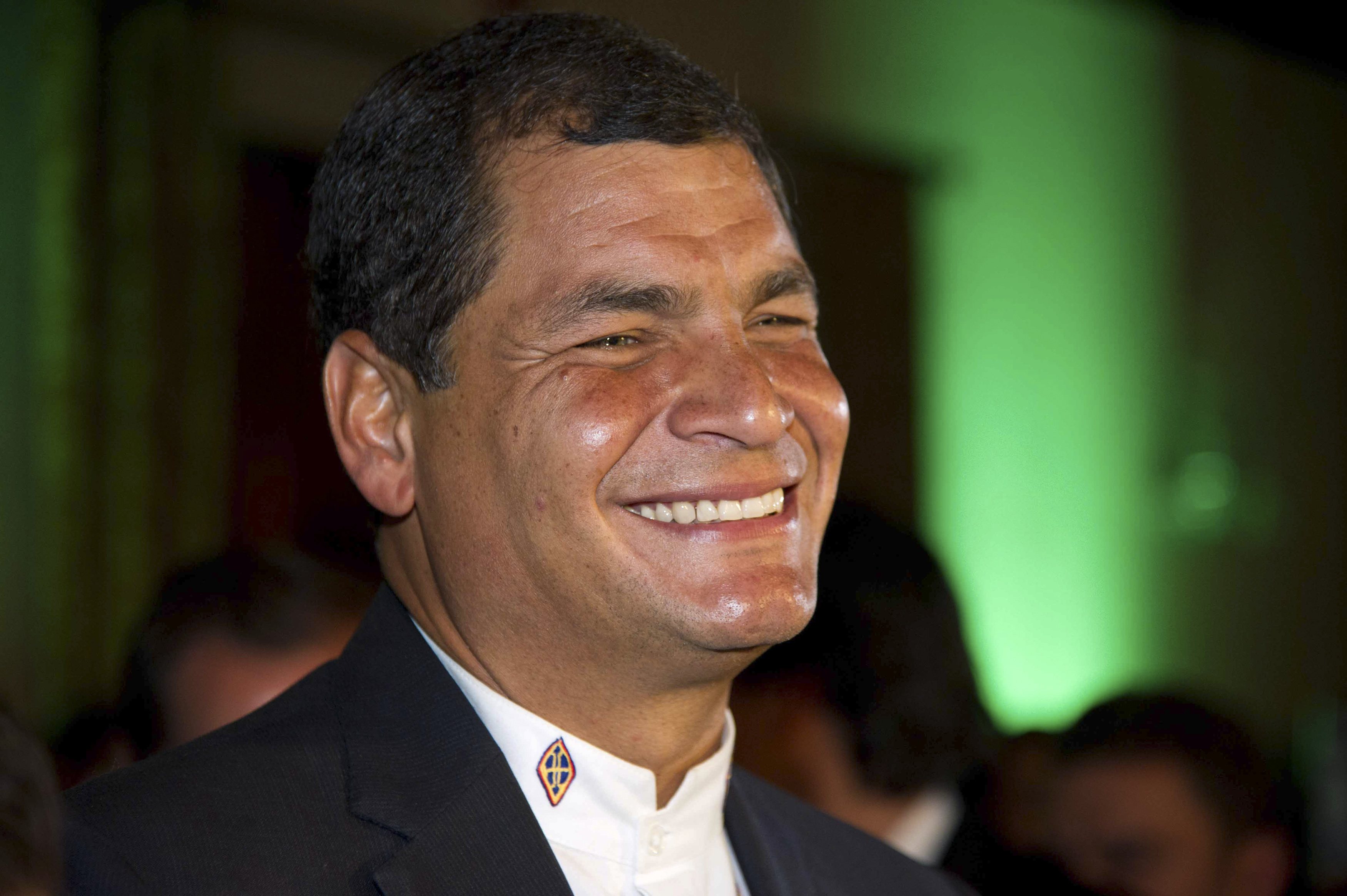 Correa dedicó su victoria a Chávez