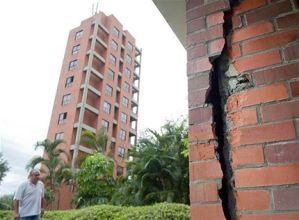 Quince heridos y 1.896 viviendas averiadas dejó sismo en Colombia