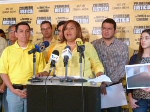 Dinorah Figuera exigió al Parlamento que se respete la inmunidad de los diputados aurinegros