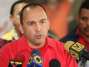 Francisco Torrealba: Ramos Allup se cree un dictador legislativo