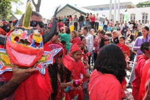 Carnaval en la plaza Alfredo Sadel (Fotos)