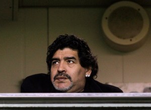 Maradona se considera un “exilado deportivo”
