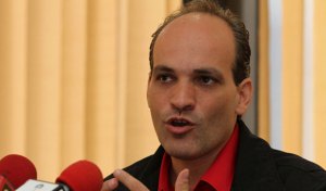 Menéndez: Se ha incrementado 40% el uso de Internet en Venezuela