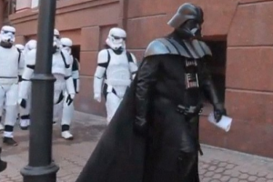 Darth Vader intentó asaltar el Ministerio de Justicia ucraniano (Video)